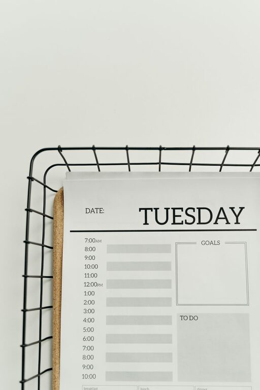 Simple Cleaning Schedule for the Whole Week