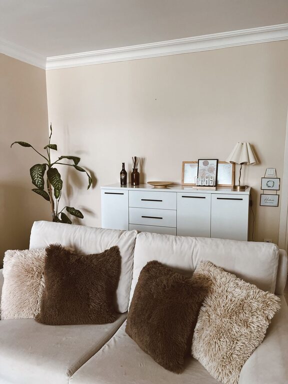 Affordable Ideas to Refresh Your Living Room Without Breaking the Bank